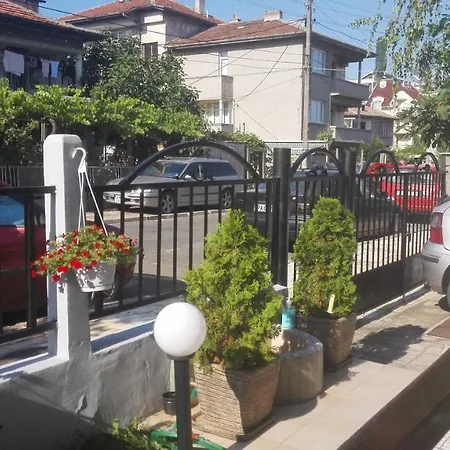 Stoyanovi Gasthof 3*